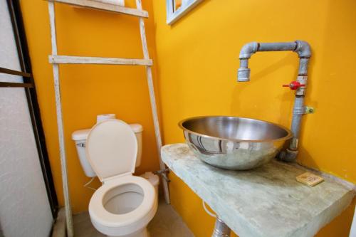 Koupelna v ubytování QuillaHost Guesthouse