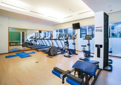 Fitness centrum a/nebo fitness zařízení v ubytování HARRIS Resort Batam Waterfront