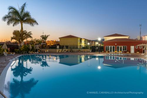 Velas 81 Meloneras 2 terrazas BBQ y piscina