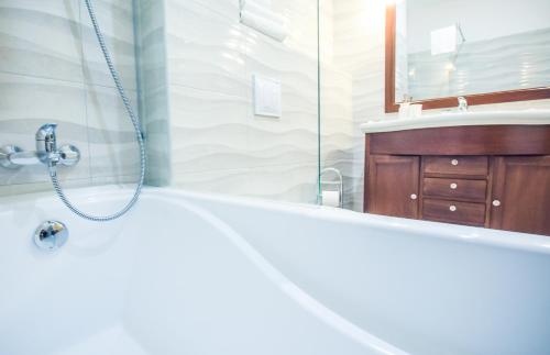 Bagno di Safrano Palace