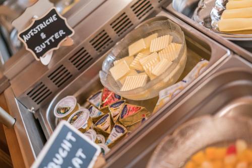 Jídlo v penzionu nebo okolí