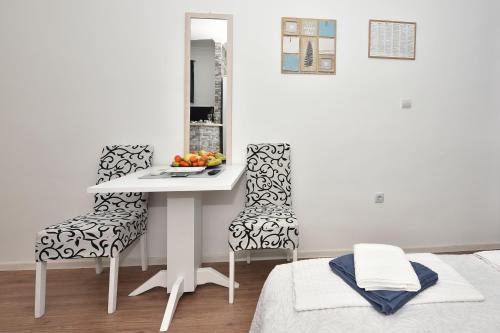 Gallery image of Apartments Song of Joys in Makarska