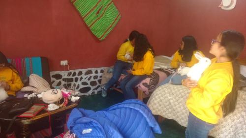 Clients de l'établissement Casa vivencial Yuraq Qaqa