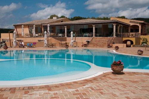 Πισίνα στο ή κοντά στο Felix Hotels - Country Resort Parco degli Ulivi