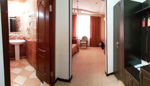 Ванная комната в GRAND STAR HOTEL