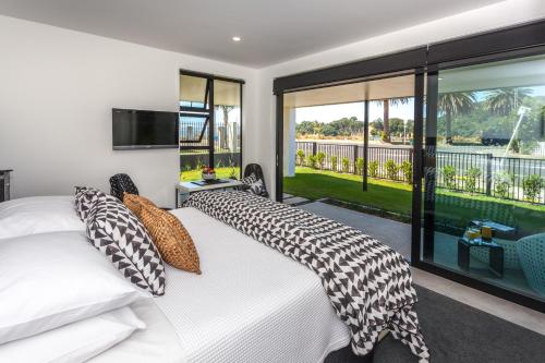 Imagen de la galería de Waters Edge B&B, en Whitianga