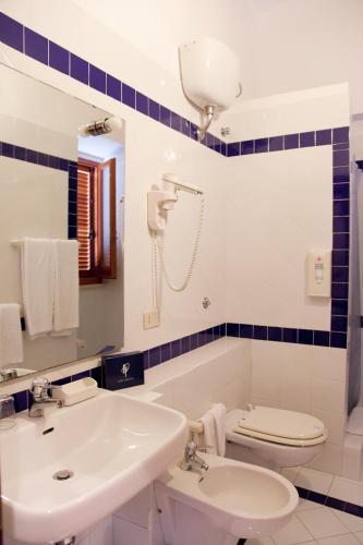 Double or Twin Room with Sea View