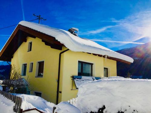 Haus Alpenrose v zimě