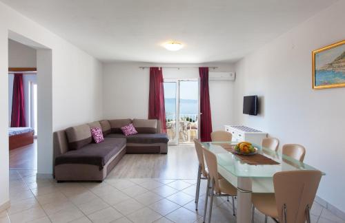 Gallery image of Apartmani Jolanda in Podgora