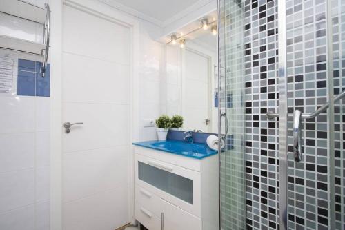 Bilik mandi di Sivera-Centro Apartment