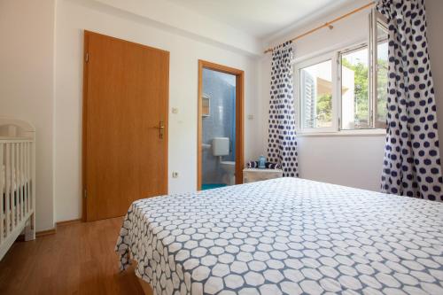 Gallery image of Apartmani Jolanda in Podgora