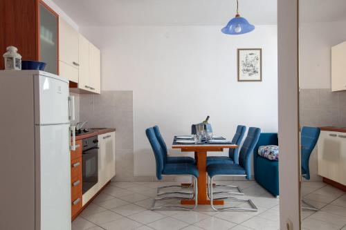 Gallery image of Apartmani Jolanda in Podgora