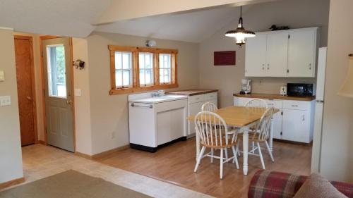 Riverside Resort – Photos 3
