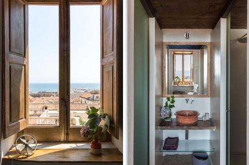 Общий вид на море или вид на море из апартаментов/квартиры