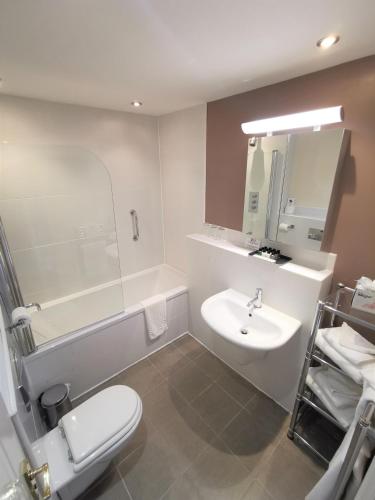 Un baño de Diglis House Hotel