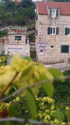 Gambar di galeri bagi Bobovišća, old stone house with private pool di Bobovišća