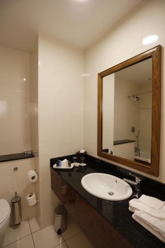 Ένα μπάνιο στο Vaughan Lodge Hotel