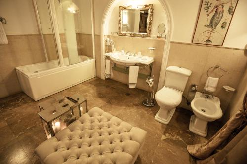 Koupelna v ubytování Scala Boutique-Hotel