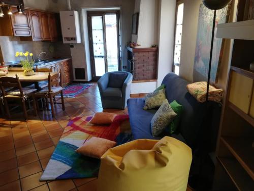 Gambar di galeri bagi Alex's Home di Crone