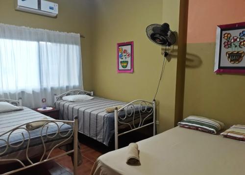 Hostal Dorys Marにあるベッド