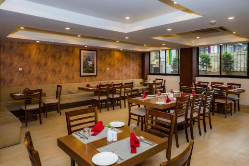 ห้องอาหารหรือที่รับประทานอาหารของ M Hotel Thamel-Kathmandu