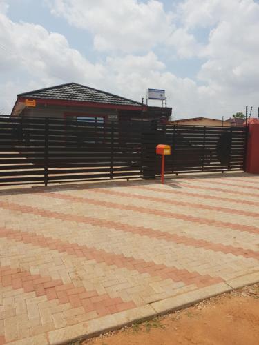 Φωτογραφία από το άλμπουμ του Mathlyn Guesthouse Gaborone σε Γκαμπορόνε