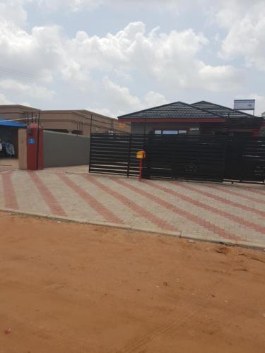 Φωτογραφία από το άλμπουμ του Mathlyn Guesthouse Gaborone σε Γκαμπορόνε