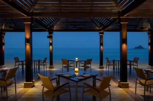 Ресторан / где поесть в Miramar Al Aqah Beach Resort