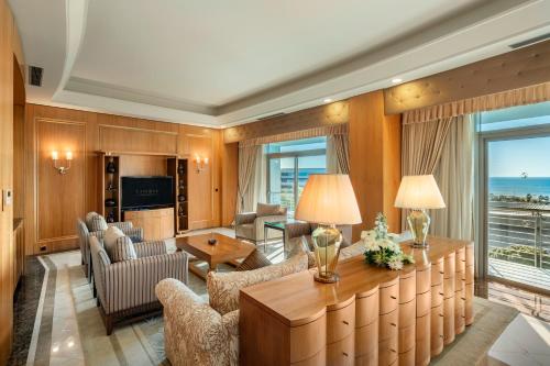 Et tv og/eller underholdning på Calista Luxury Resort