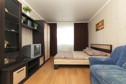 Μια τηλεόραση ή/και κέντρο ψυχαγωγίας στο Apartments Faraon Centr on Zasumskaya
