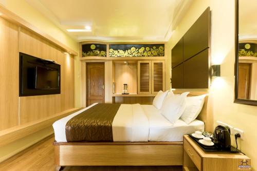 Gallery image of Darshan Hotel in Ooty