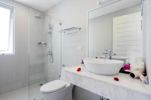Ванная комната в Sunset Lagoon | Villa Rihanna 2