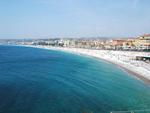 Appartement moderne 4p hypercentre de nice