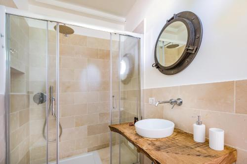 Koupelna v ubytování Doneduà B&B