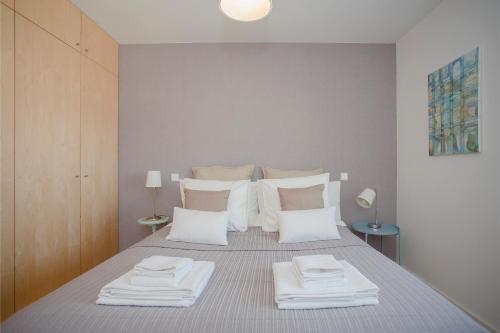 Liiiving in Porto | Bright Light Apartment
