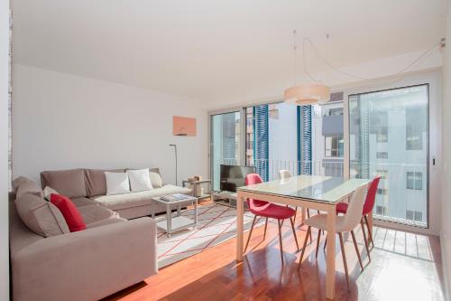 Liiiving in Porto | Bright Light Apartment