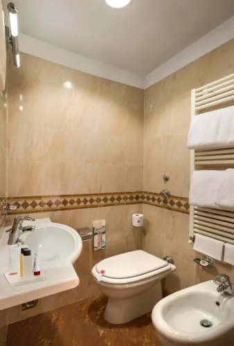 Lancaster Hotel photo 7