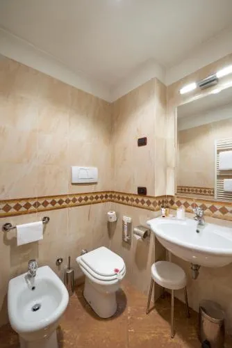 Lancaster Hotel photo 43