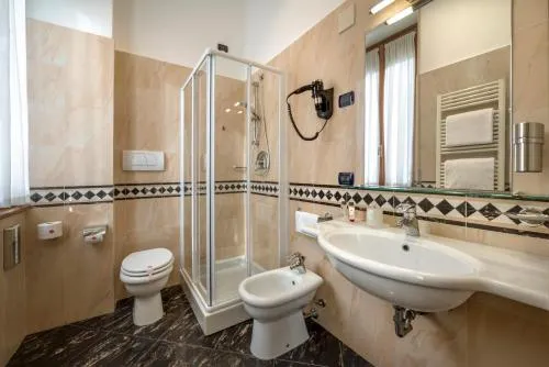 Lancaster Hotel photo 16