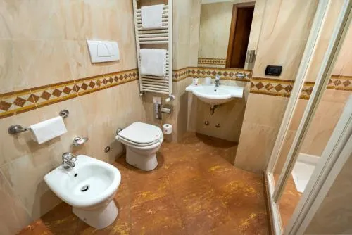 Lancaster Hotel photo 44