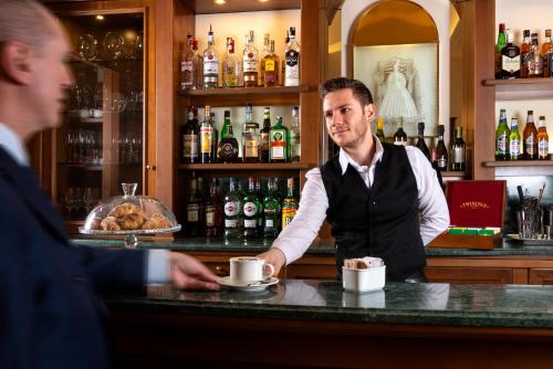 Lancaster Hotel photo 66