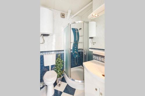 Perfect reflection tesisinde bir banyo