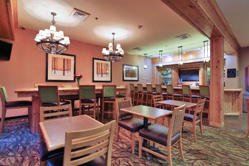 Posezení v ubytování Hawthorn Extended Stay by Wyndham Minot
