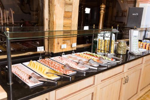 Jídlo v hotelu nebo okolí