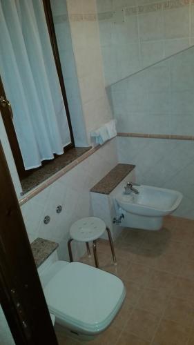Koupelna v ubytování Albergo Ristorante Sciatori