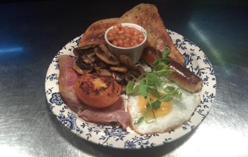 Afbeelding uit fotogalerij van Trewern Arms in Newport