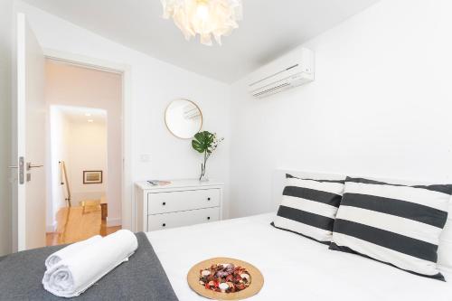 Cosy Alfama Hideout - with rooftop terrace