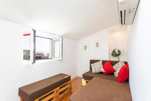 Cosy Alfama Hideout - with rooftop terrace