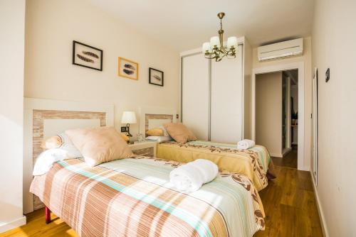 صورة لـ Expoholidays-Rueda Lopez apartamento de lujo في ألميريا