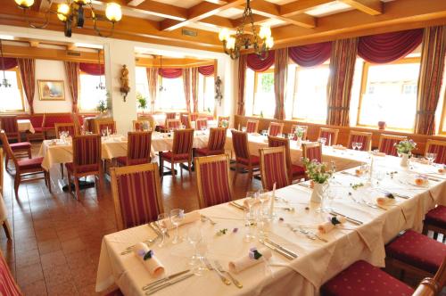 Restaurace v ubytování Gasthof zur Schmiede